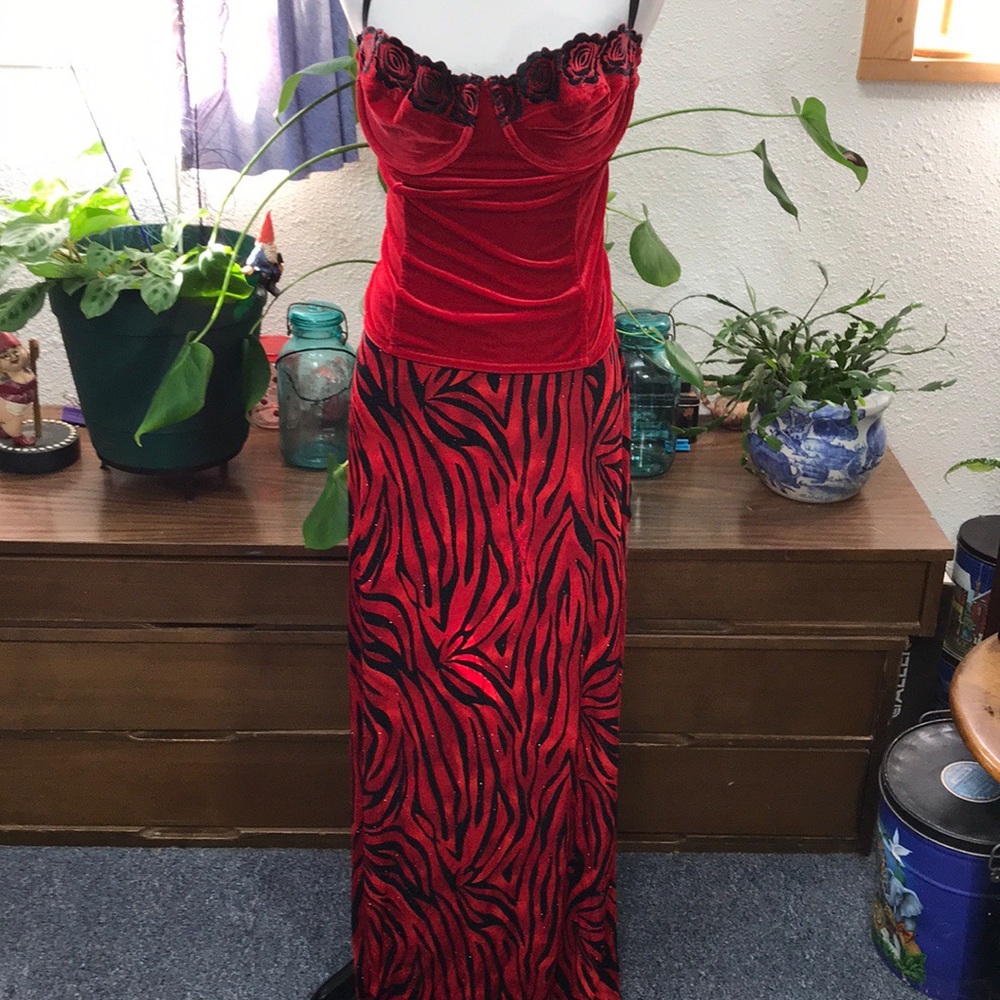 Long red/black skirt with long slits up the side